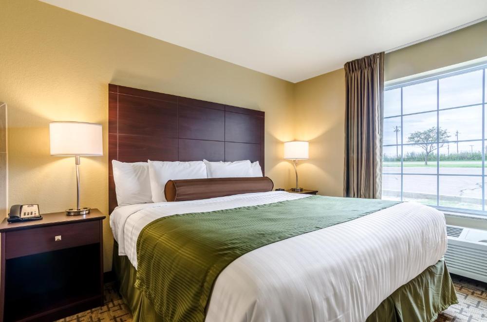 King Suite with Spa Bath interior
